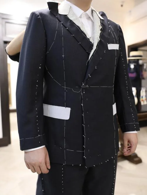 定做一套西服大概多少钱_2