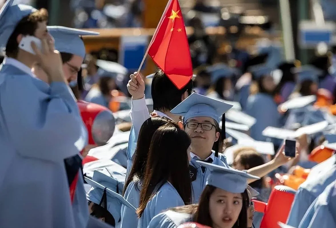 中国的留学生在美国_2