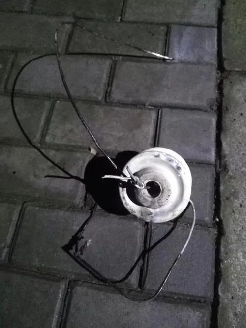 梦见电线烧断了_2