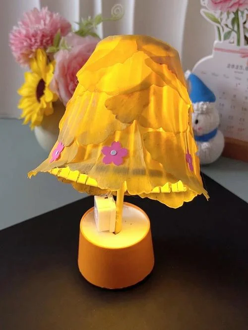 纸杯怎么做荧光灯_2