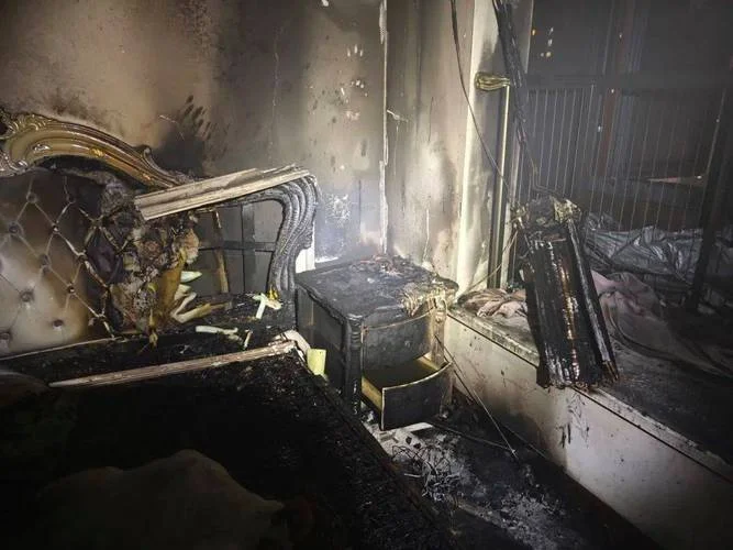 梦见屋里起火了扑灭了_2