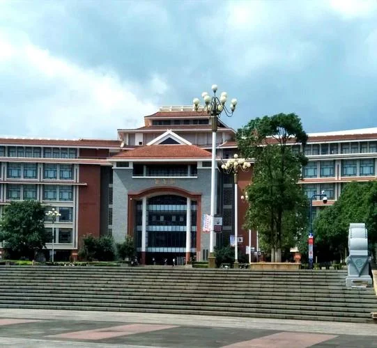 云南民族大学_2