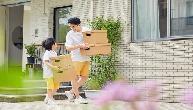 梦见老人搬家_1
