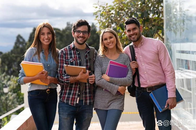 国外留学摄影学校_1