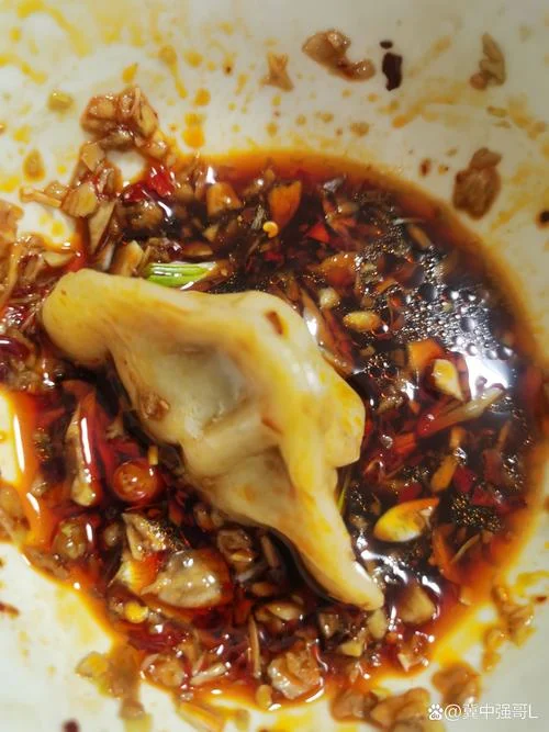 梦到吃饺子流了好多油_2