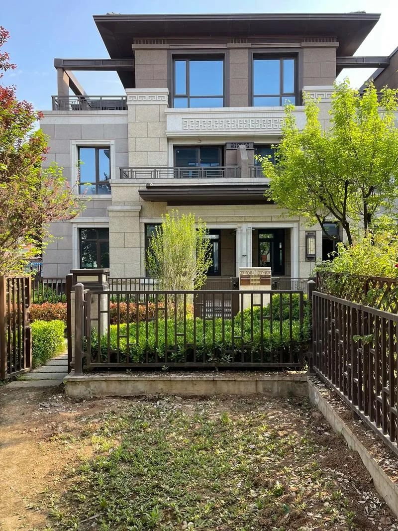 小区里的别墅叫什么_1