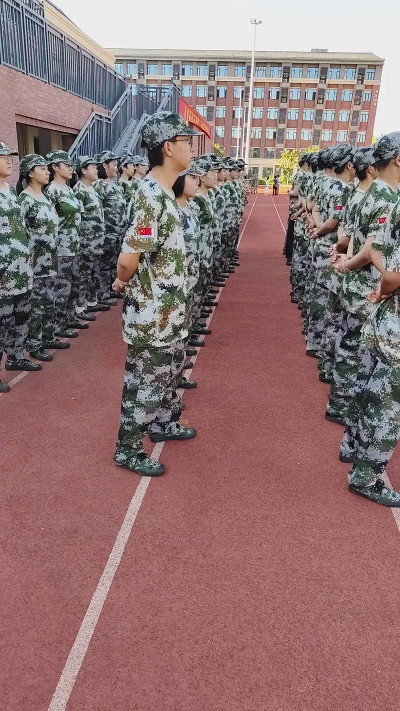歙县新安中学军训-歙县新安中学军训