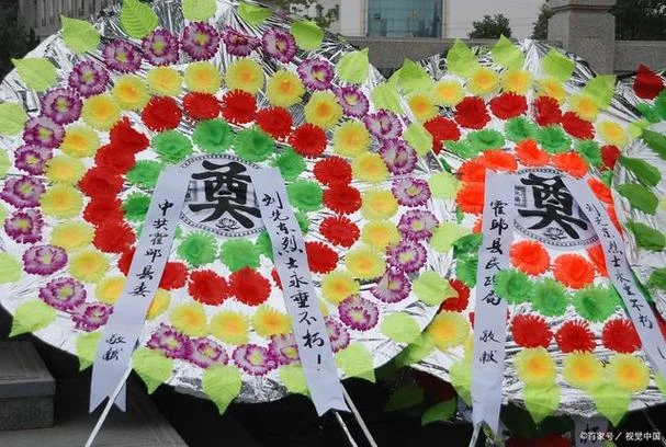 梦见新坟还有花圈_2