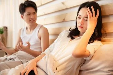 梦见自己和爱人吵架_1