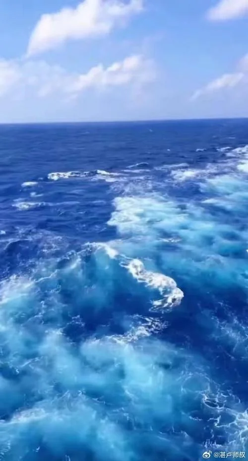 梦见大海水涨高什么预兆_1