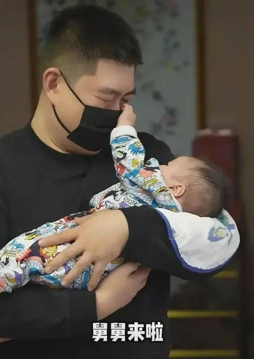 赵本山的儿子多大了_2
