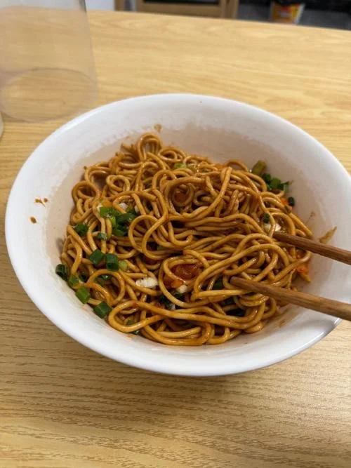 羊山红油热干面在哪学_2