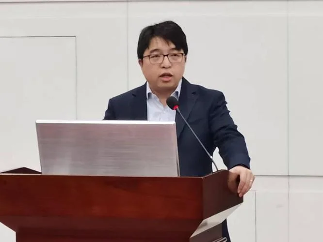 英国伯明翰大学博士_2
