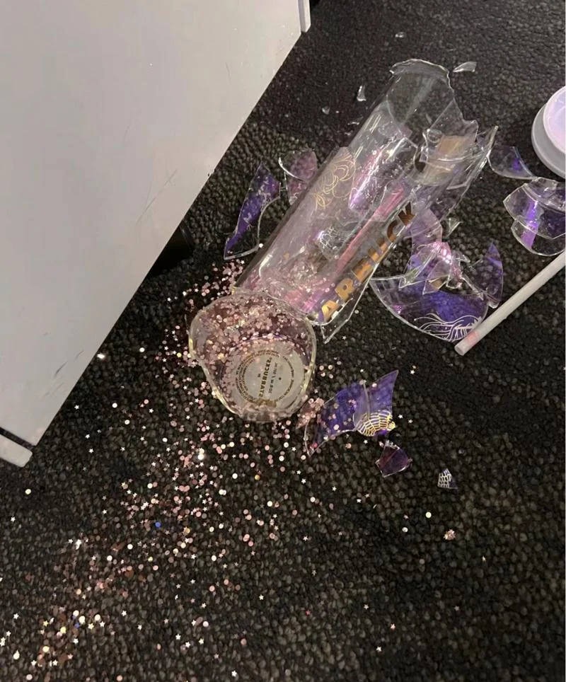梦见打碎玻璃杯_1