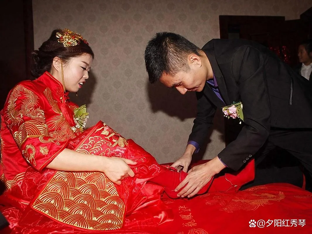 梦见自己亲戚家办喜事_1