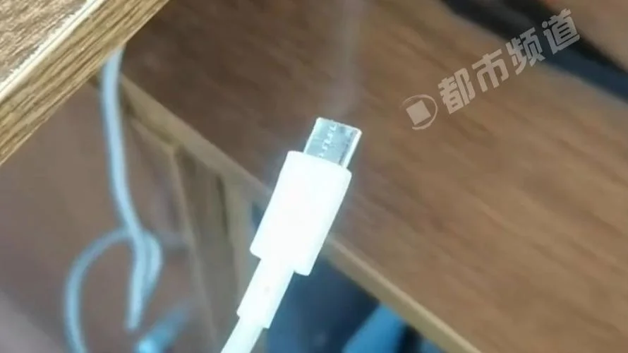 梦见充电器着火_2