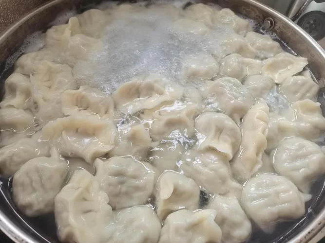 梦见水饺肉馅_2