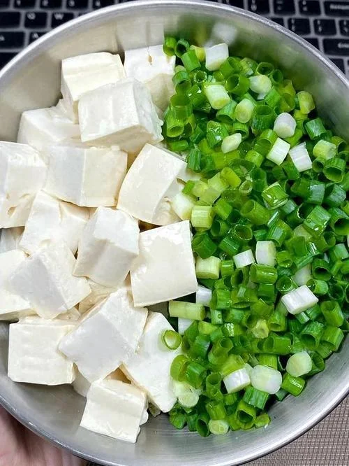 小葱拌豆腐的下一句_2