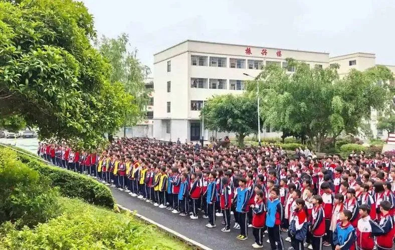 大方县牛场中学_1