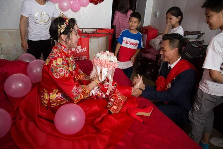 梦见亲戚家结婚_1