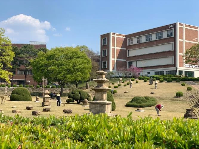 日本圣泉大学_1