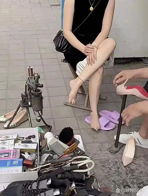梦见修鞋没修_1