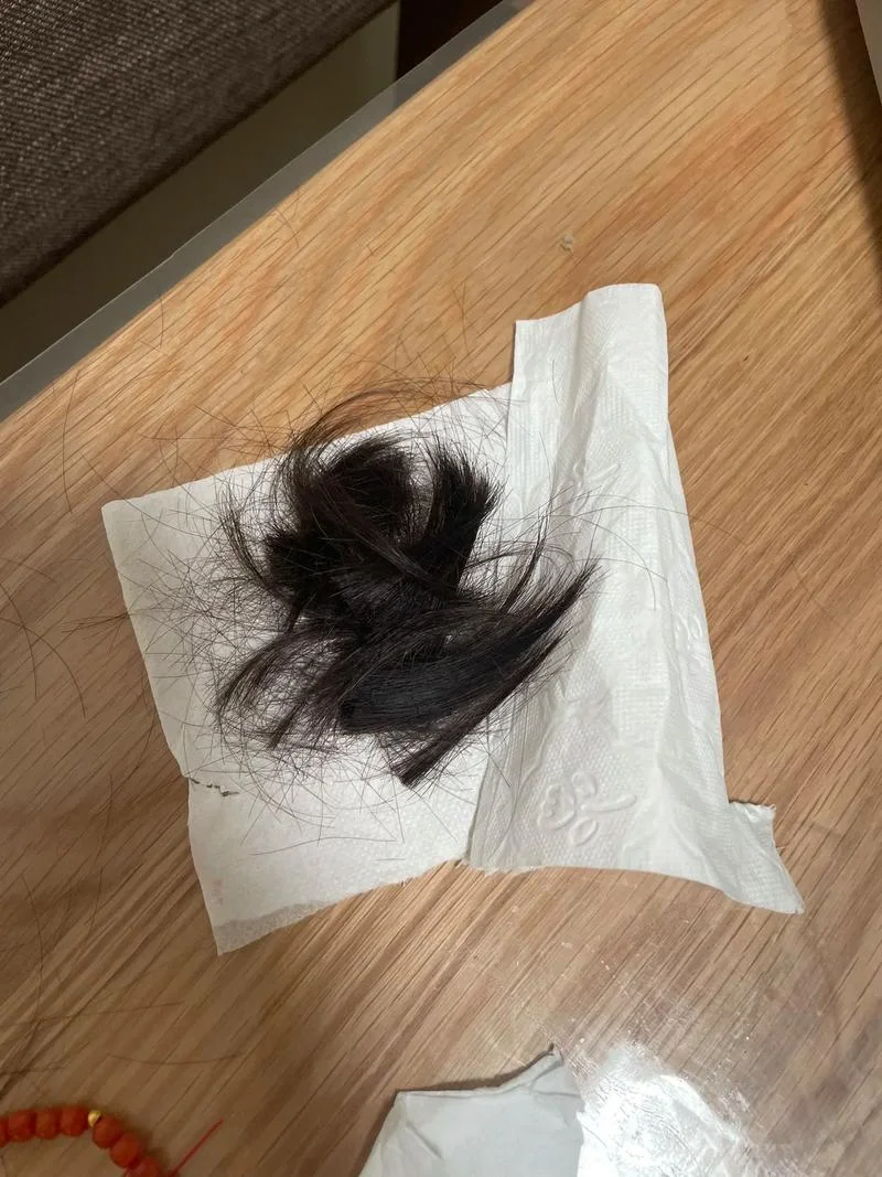 做梦头发被剪了一部分_1