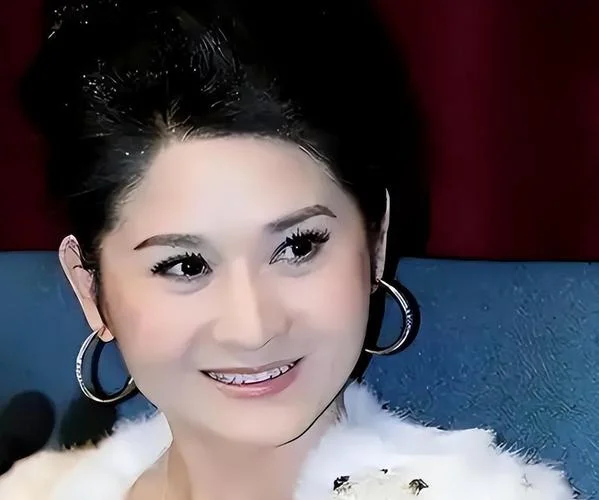 艺考女生陪睡潜规则-女生陪睡潜规则
