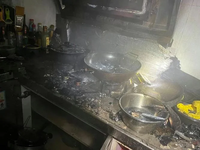 梦见厨房起火火扑灭了-梦见厨房起火被灭