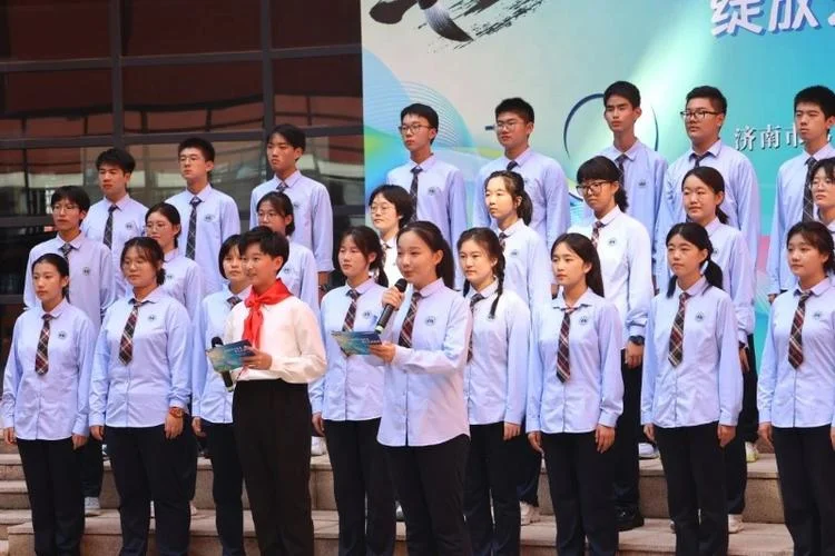 济南中学校服漂亮-济南校服好看