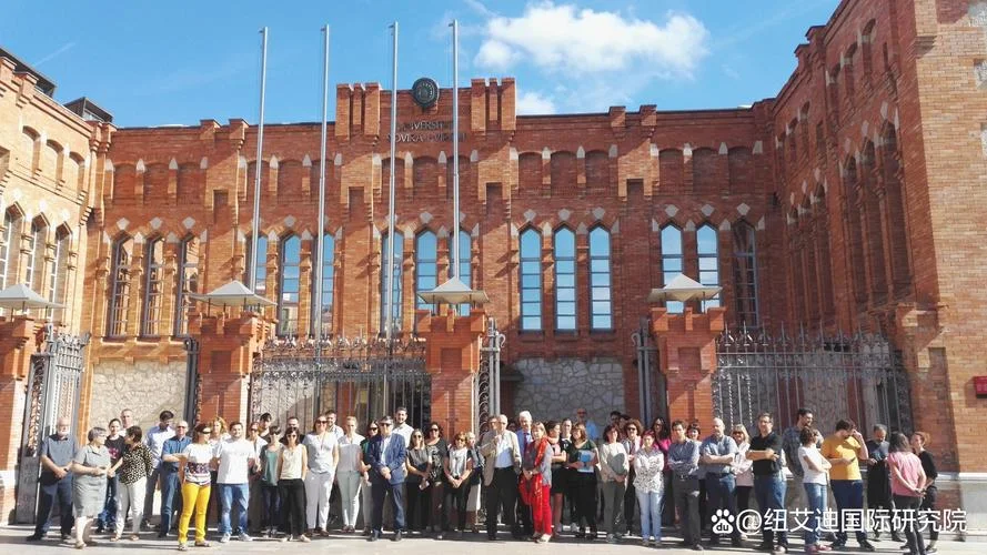 西班牙留学项目管理费-西班牙留学项目管理费