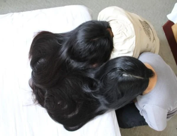 梦见别的女人剪我头发_1