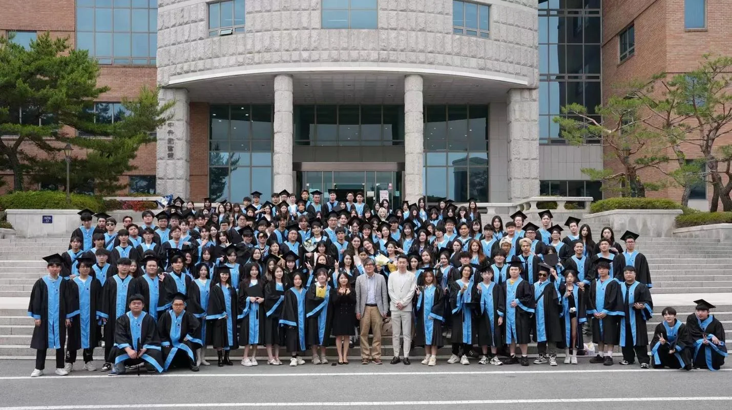 韩国大学毕业生_1