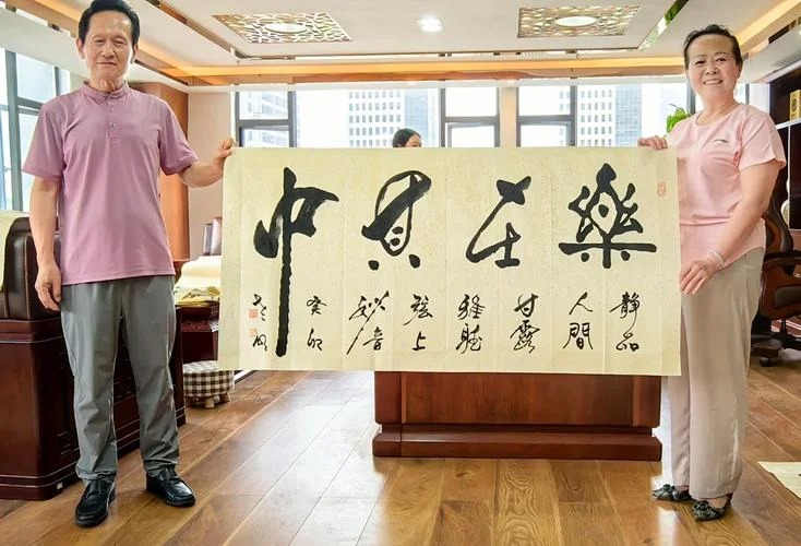 送领导名人字画可以吗-送领导字画可行吗