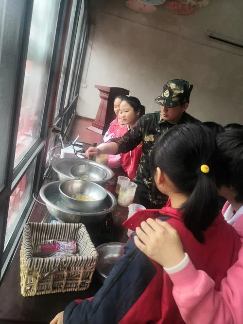 民心所向下一句_1