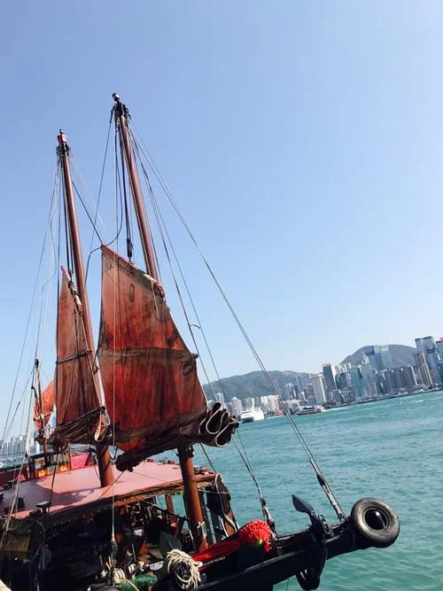 梦见船出港_2