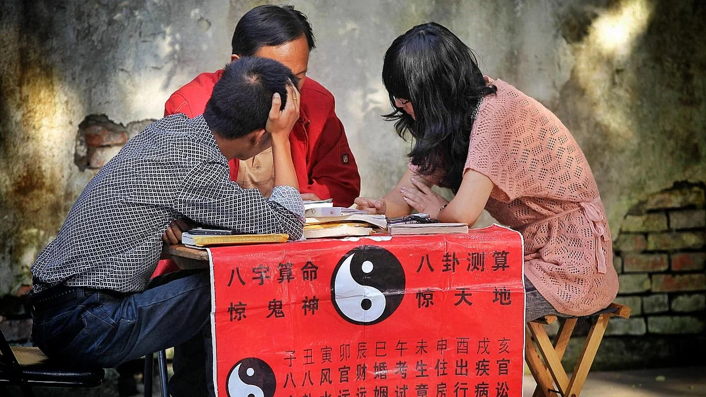 梦里梦到算命先生算命-算命