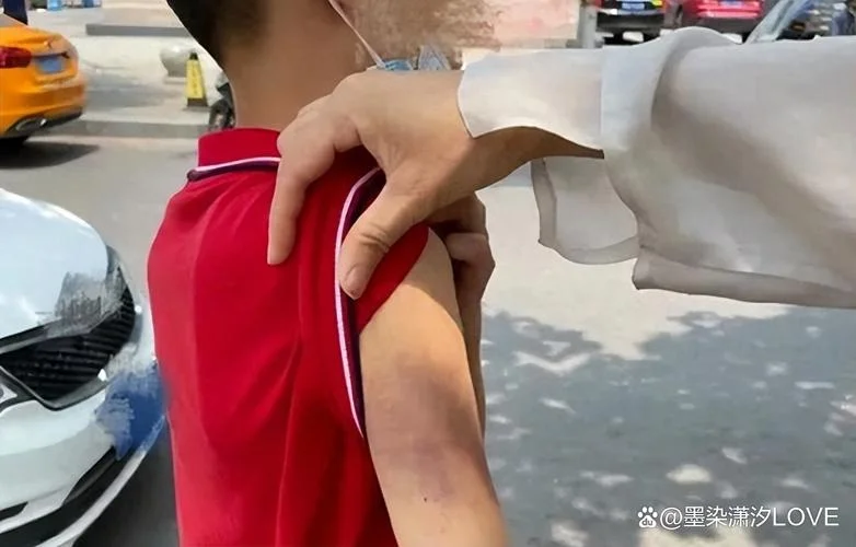 西畴二中学生打架视频_1