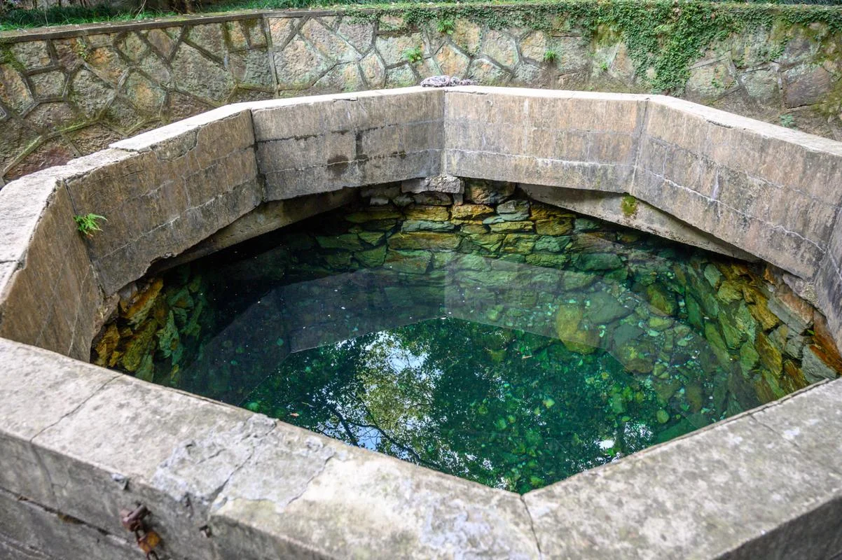 梦见井水清澈满满_2