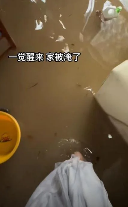 梦见房间里积水-梦屋积水