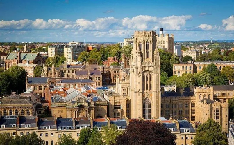 英国朴次茅斯大学条件_1