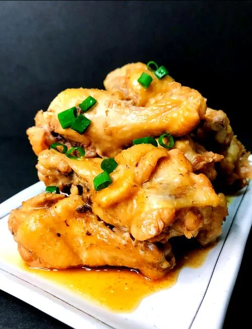 鸡翅根红烧怎么做_1