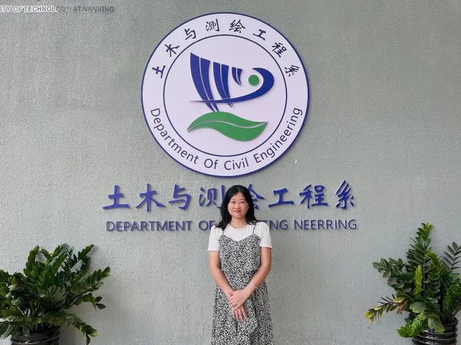崇左理工学费一年多少_1