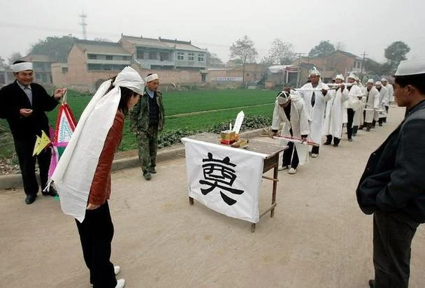 同时梦到红白事_2