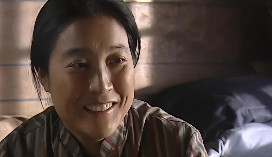 趟过女人河的男人剧情-男人穿越女人河剧情