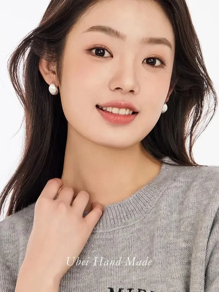 女人方脸面相图片_1