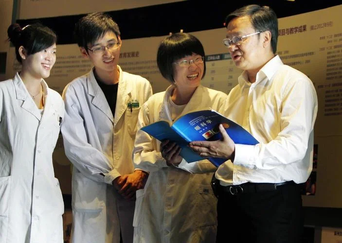 其他专业的能报考眼视光的资格证吗_1