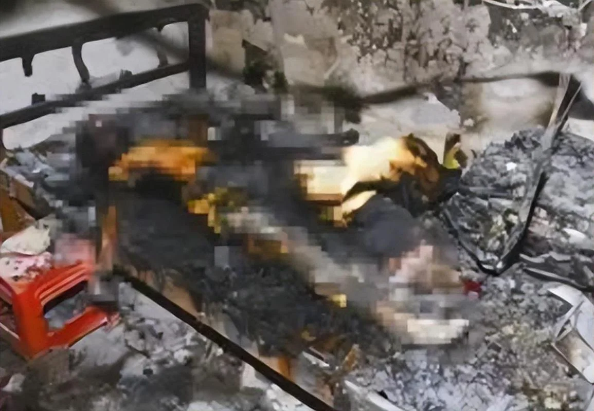 梦见别人家被火烧死_1