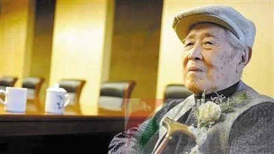 白桦的作者是谁视频-白桦作者视频查询