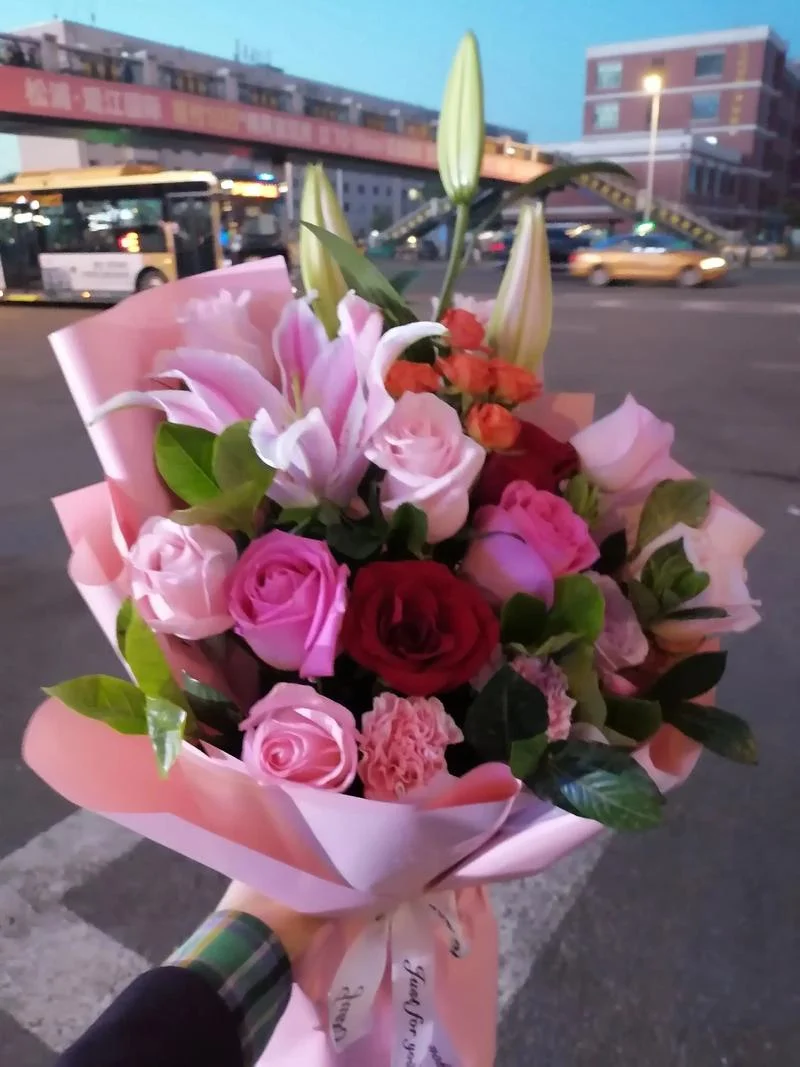 给朋友送花送什么花合适_2